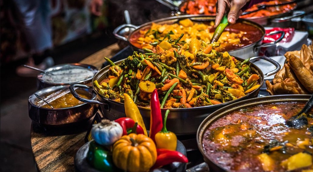 蓝狮手机登录地址如何做餐饮生意可以快速赚钱？川雲山串串老火锅加盟费多少钱
