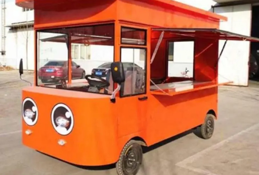 开个小吃车店铺怎么样呢？食里留香小吃车蓝狮测速品牌投资市场怎么样呢