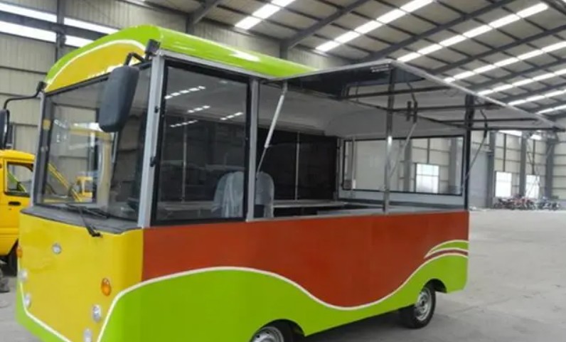 自己创业开店选择什么项目好？万里留香小吃蓝狮测速车怎么加盟