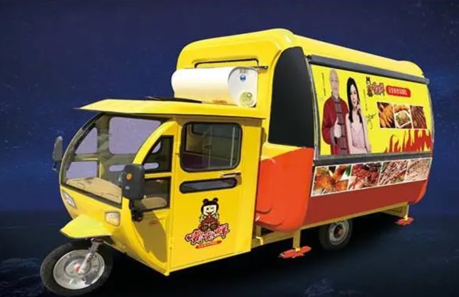 蓝狮登录新手加盟小吃店好吗？嘴嘴鲜百变美食车口碑好值得选择