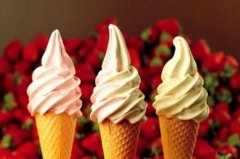 <strong>品牌冰淇蓝狮注册淋加盟店多少钱</strong>